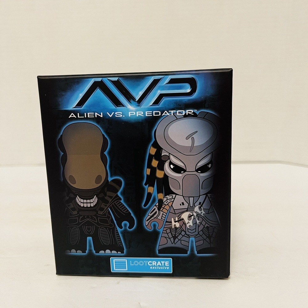Alien VS Predator AVP Titans Vinyl Figure Loot Crate Exclusive 2015 NEW